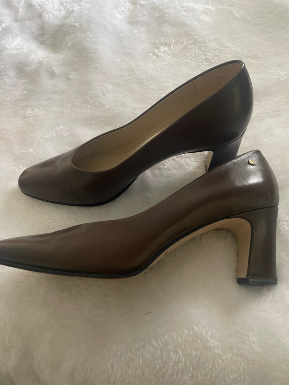 Etienne Aigner Taylor Pumps chocolate Brown Leather Size 6 M  preppy classic